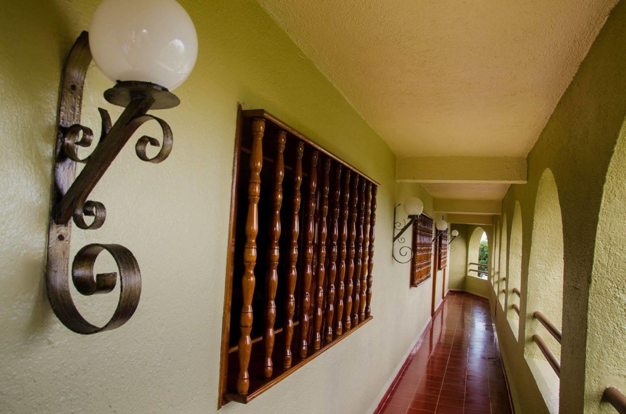 Suites Colonial Cozumel Extérieur photo